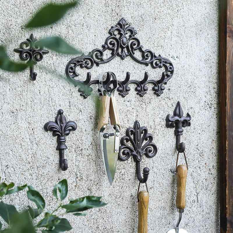 ウォールフック 鋳鉄製 アイアン製 ヨーロピアン レトロ アンティーク調 シャビーシック 連フック 洋服掛け 帽子掛け コートハンガー 鍵掛け 玄関 リビング 店舗 雑貨 壁面装飾 おしゃ インテリア